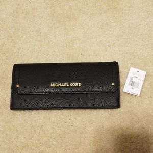 BNWT Pebble Leather Michael Kors slim wallet